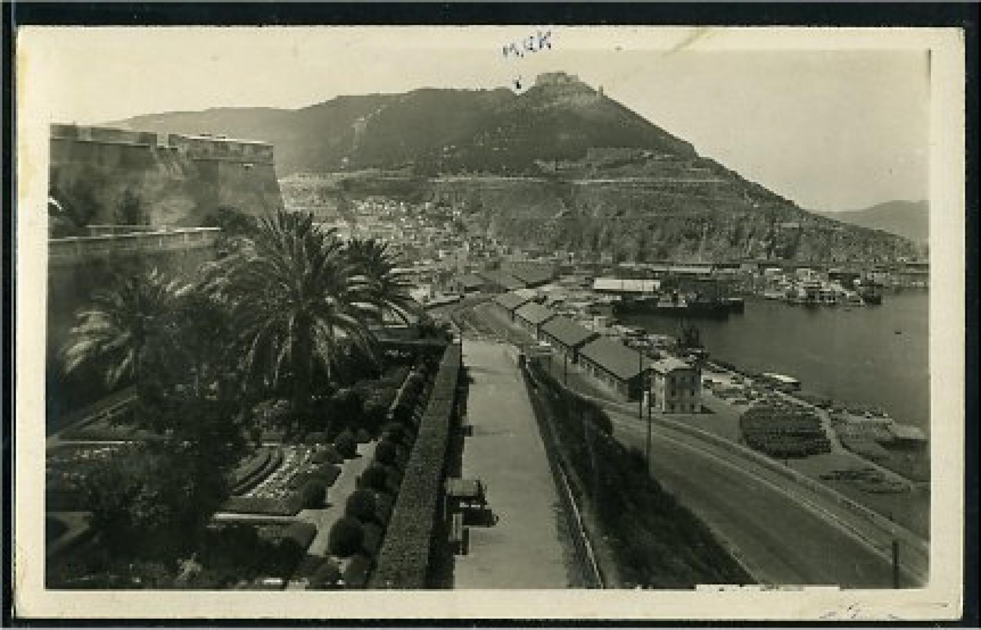 Oran - Le port  - vue sur le port