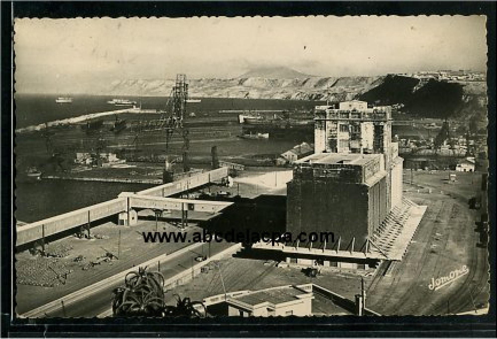 Oran - Le port  - le port, les silos et la baie ste thérèse