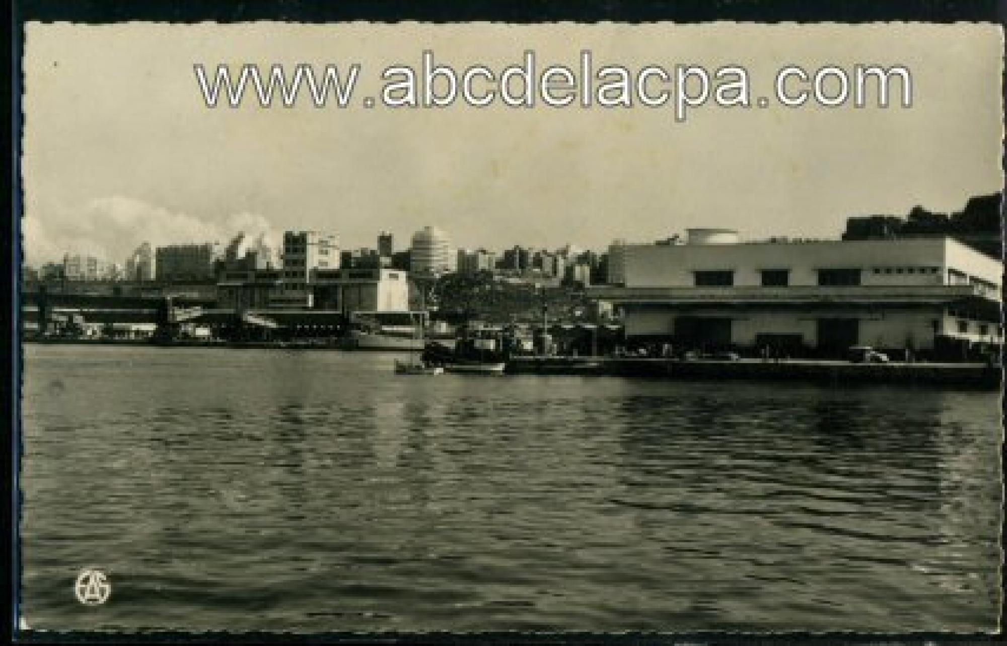 Oran - Le port  - les quais et le boulevard front de mer