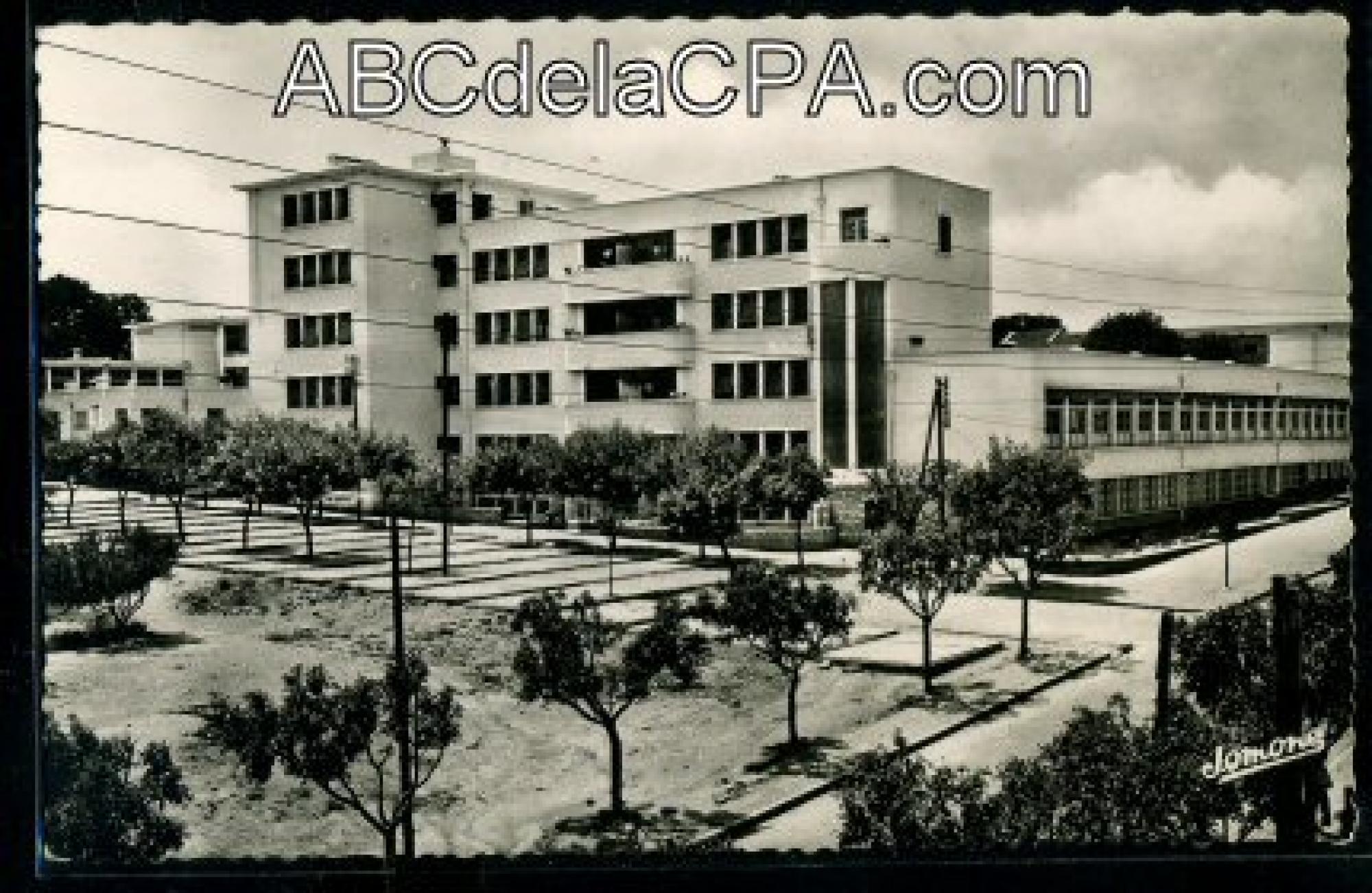 Orléansville  - les groupes scolaires