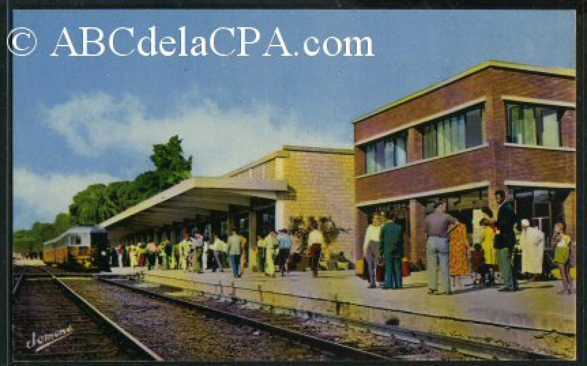 Orléansville  - la nouvellegare et les quais