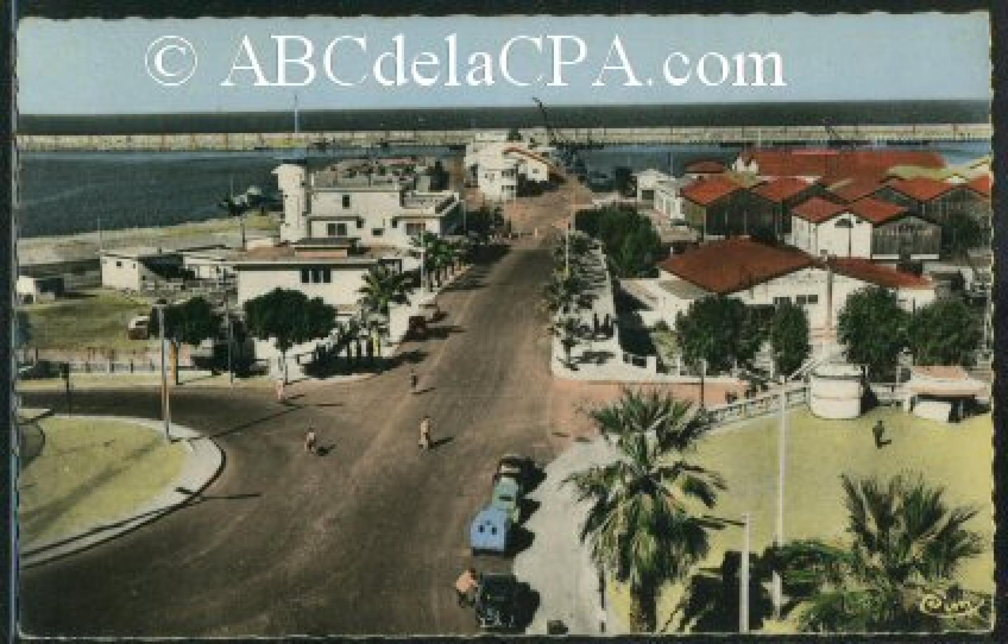 Philippeville   (Skikda)  - perspective sur le port