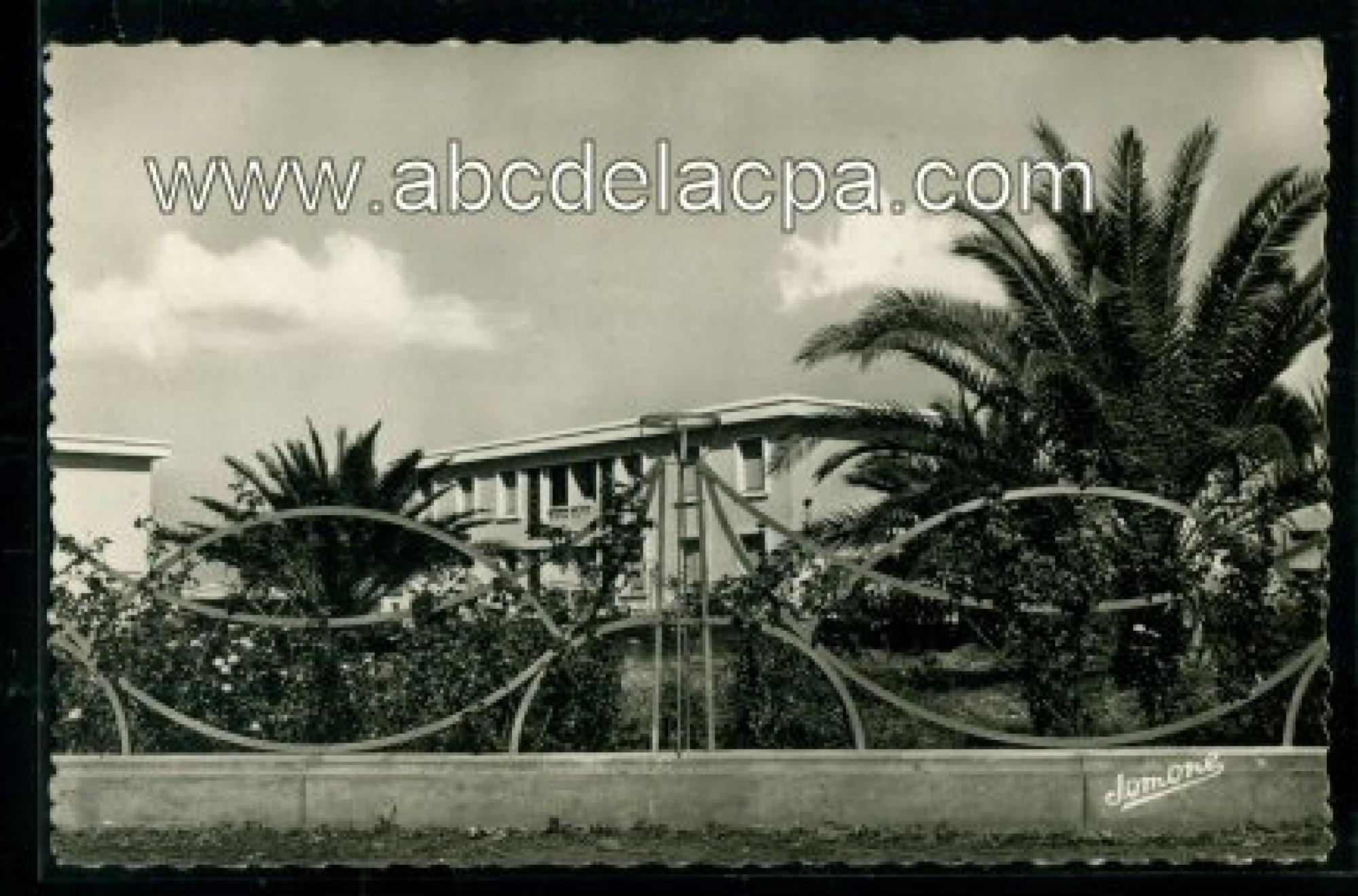 Rouïba  - le jardin public et les hlm