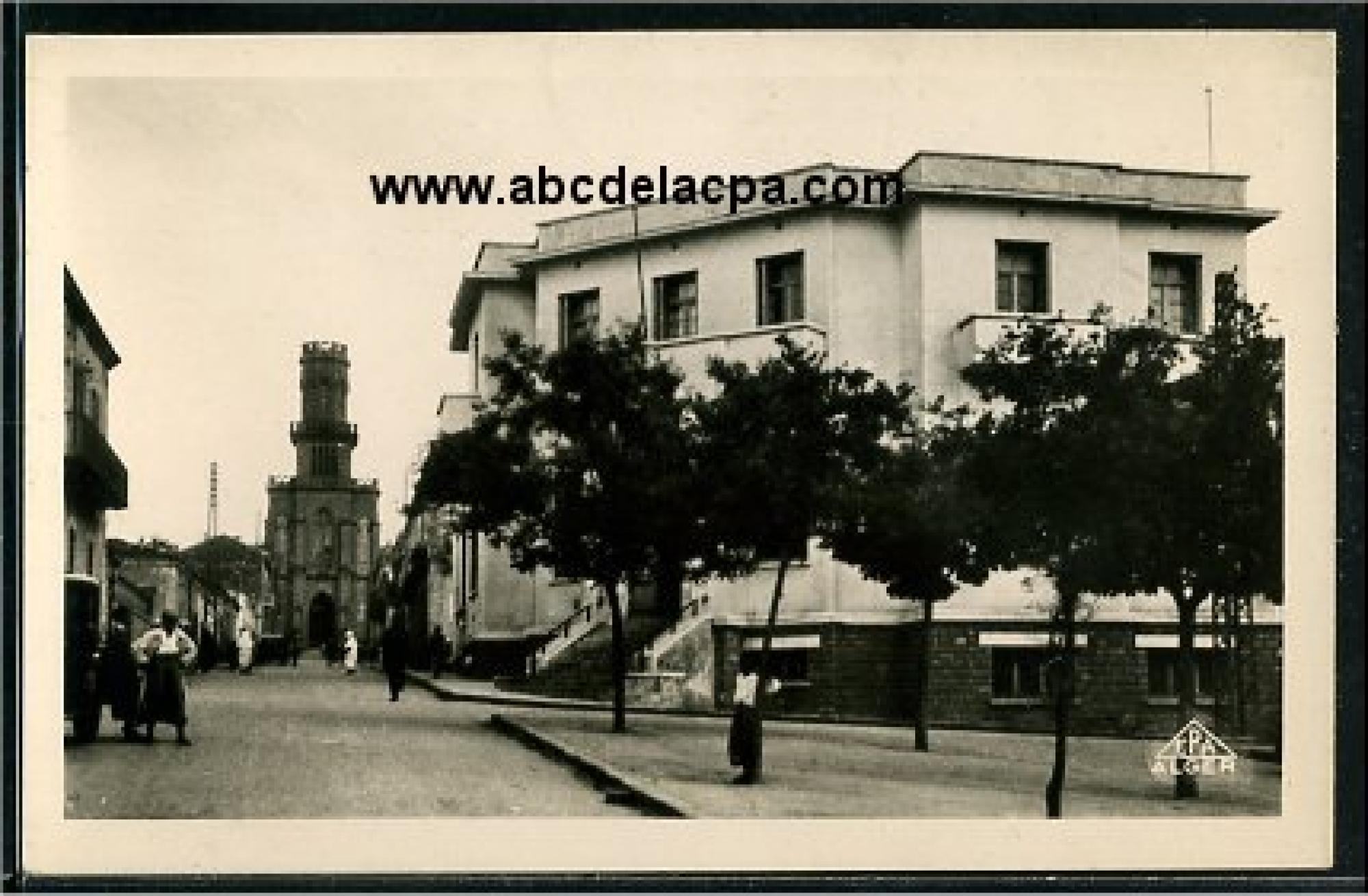 Saïda  - la poste et l'eglise