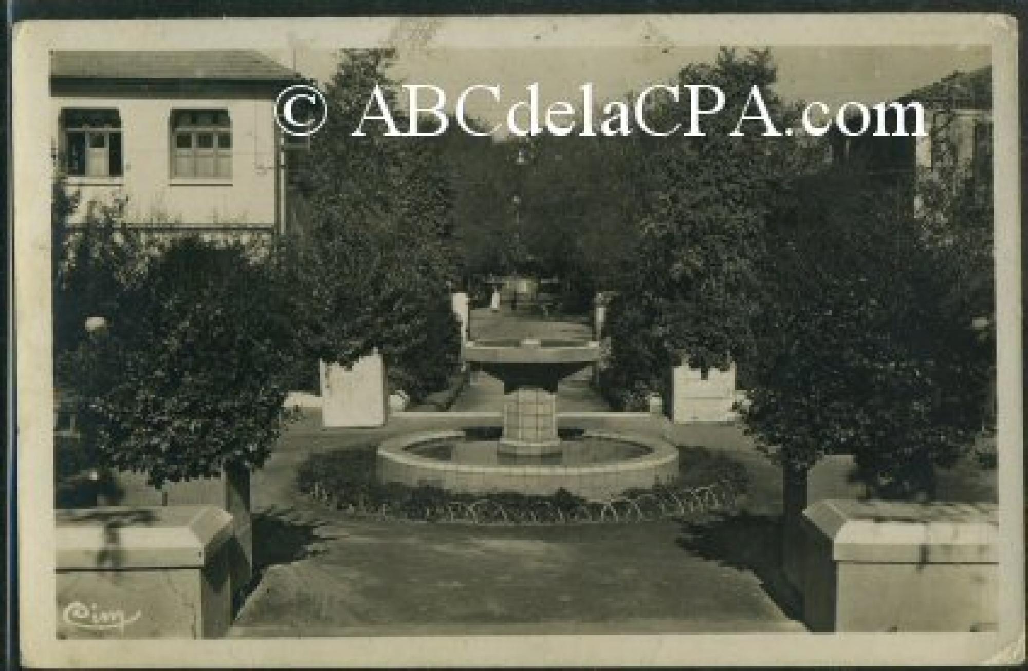 Sétif  - jardin du palais de justice