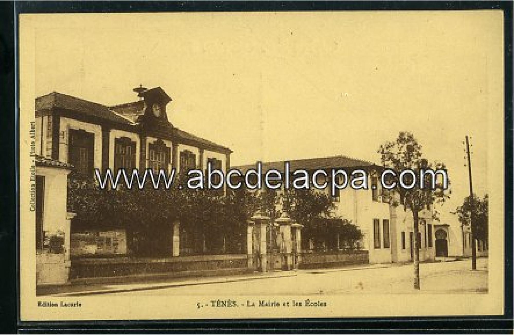 Tenes  - la mairie et les écoles