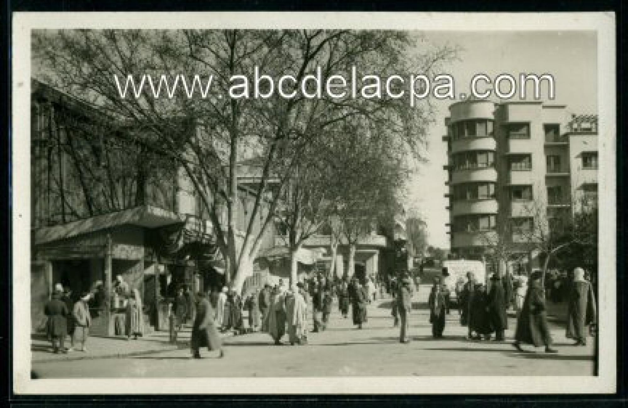 Tiaret  - le marché - place lamoricière
