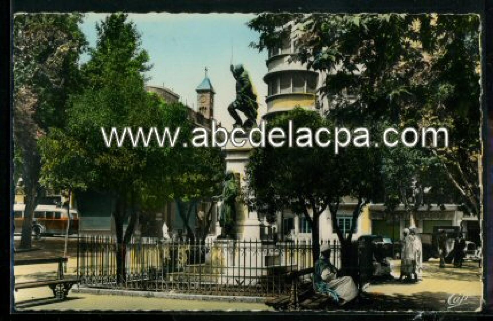 Tiaret  - statue du général lamoricière - paul chapuis, architecte