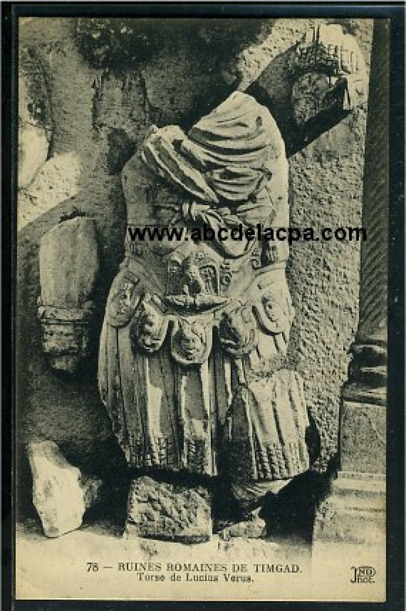 Timgad  - ruines romaines de timgad - torse de lucius verus