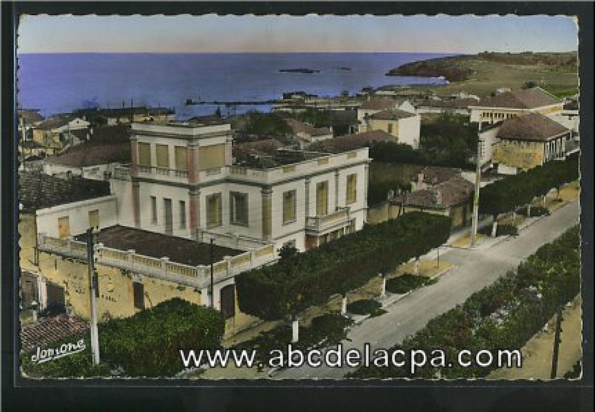 Tipaza  - vue générale et route d'alger