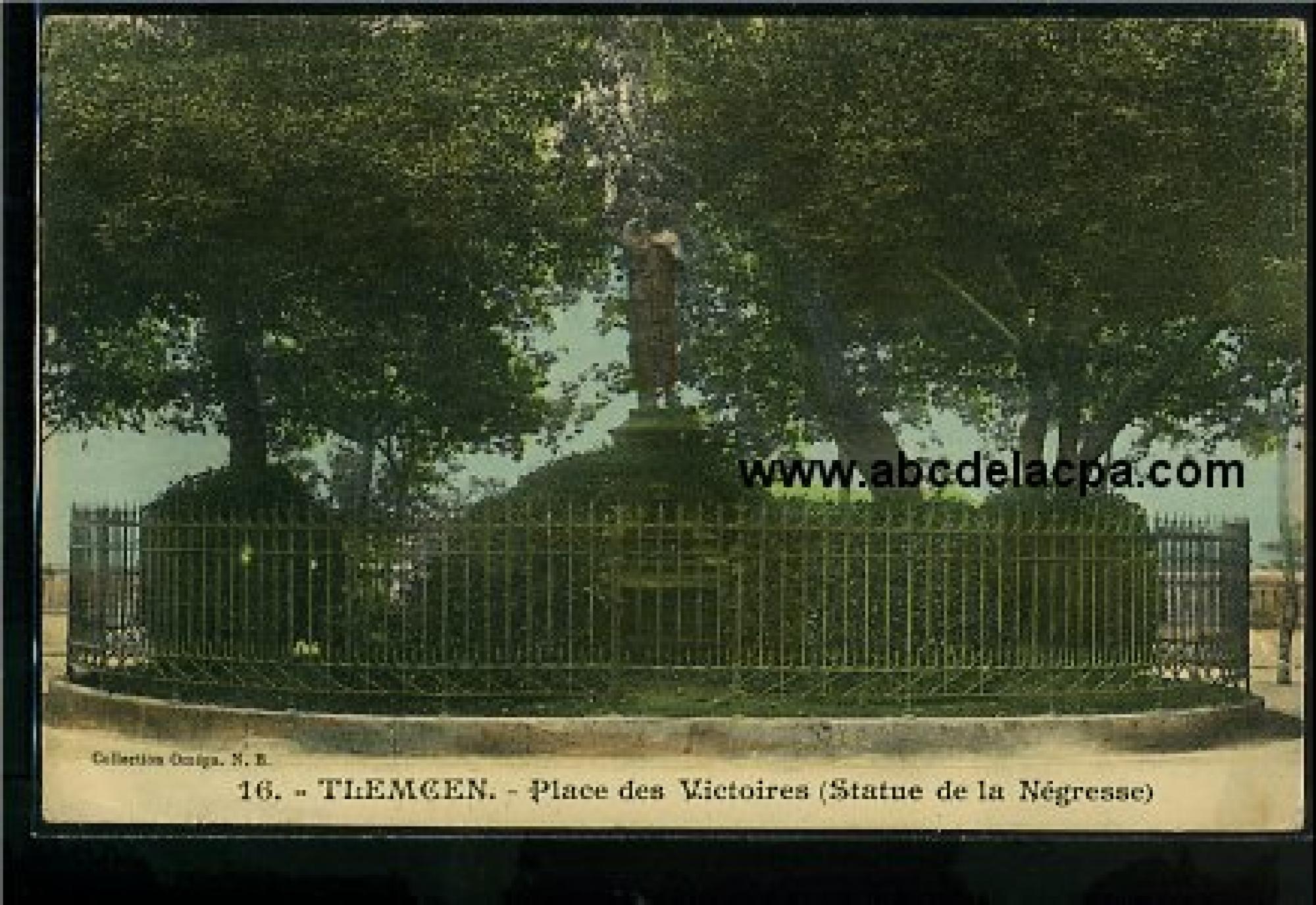 Tlemcen  - place des victoires (statue de la négresse)