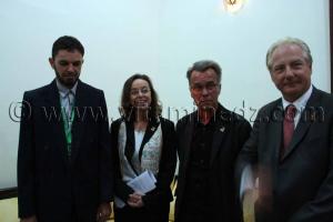 Exposition de photos sur la minorité musulmane en Autriche, par les photographes  Belahouel Moulay Ahmed (Algérie) et Christian Wachter (Autriche) en présence de son excellence Mme Aloisa Wörgetter, ambassadeur d\'autriche à Alger