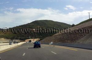 autoroute est ouest Lakhdaria algerie tunnel photo 2013