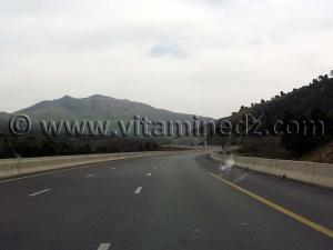 autoroute est ouest Alger Lakhdaria algerie tunnel photo 2013
