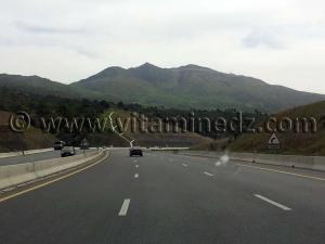 autoroute est ouest Lakhdaria algerie tunnel photo 2013