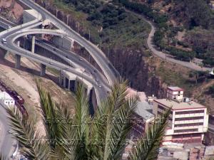 Oran echangeur au niveau de Bastos Rues