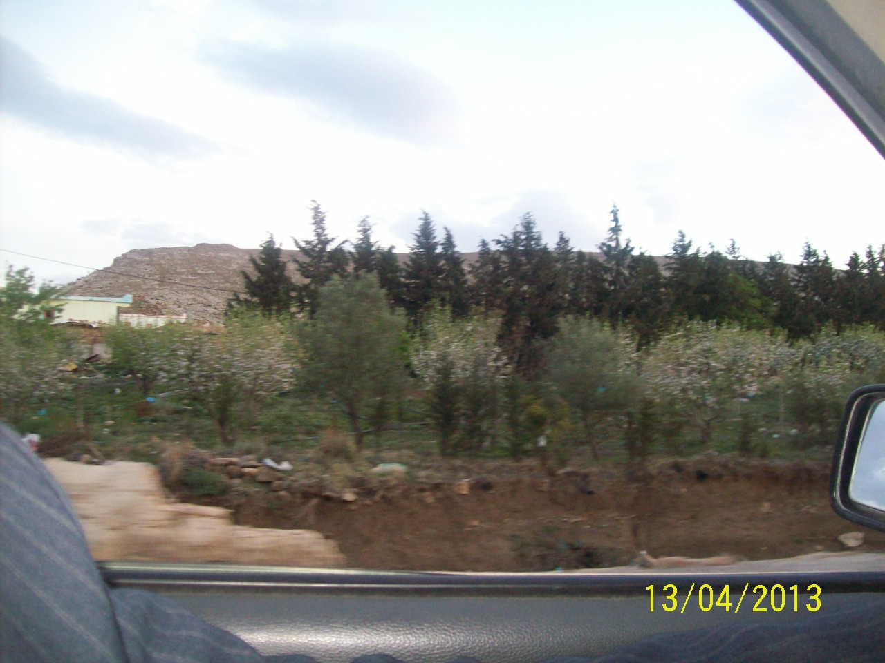 منعرج الحاج فرحات ببوعتاب على يسارك مسكن الولاده