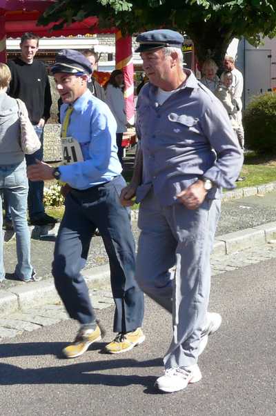 Constantine - La marche des facteurs face aux mêmes difficultés