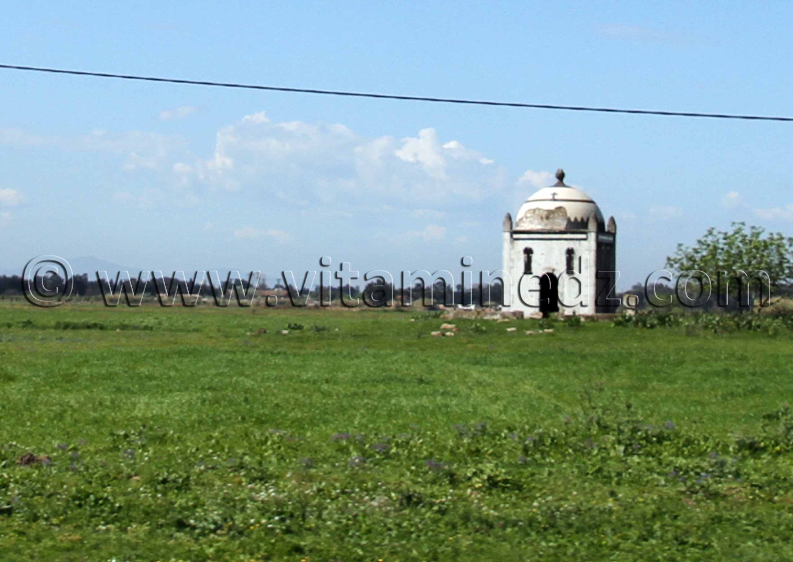 le tombeau construit pour lui-même par un certain M. Rabon- Photo Annaba Tourisme 2013