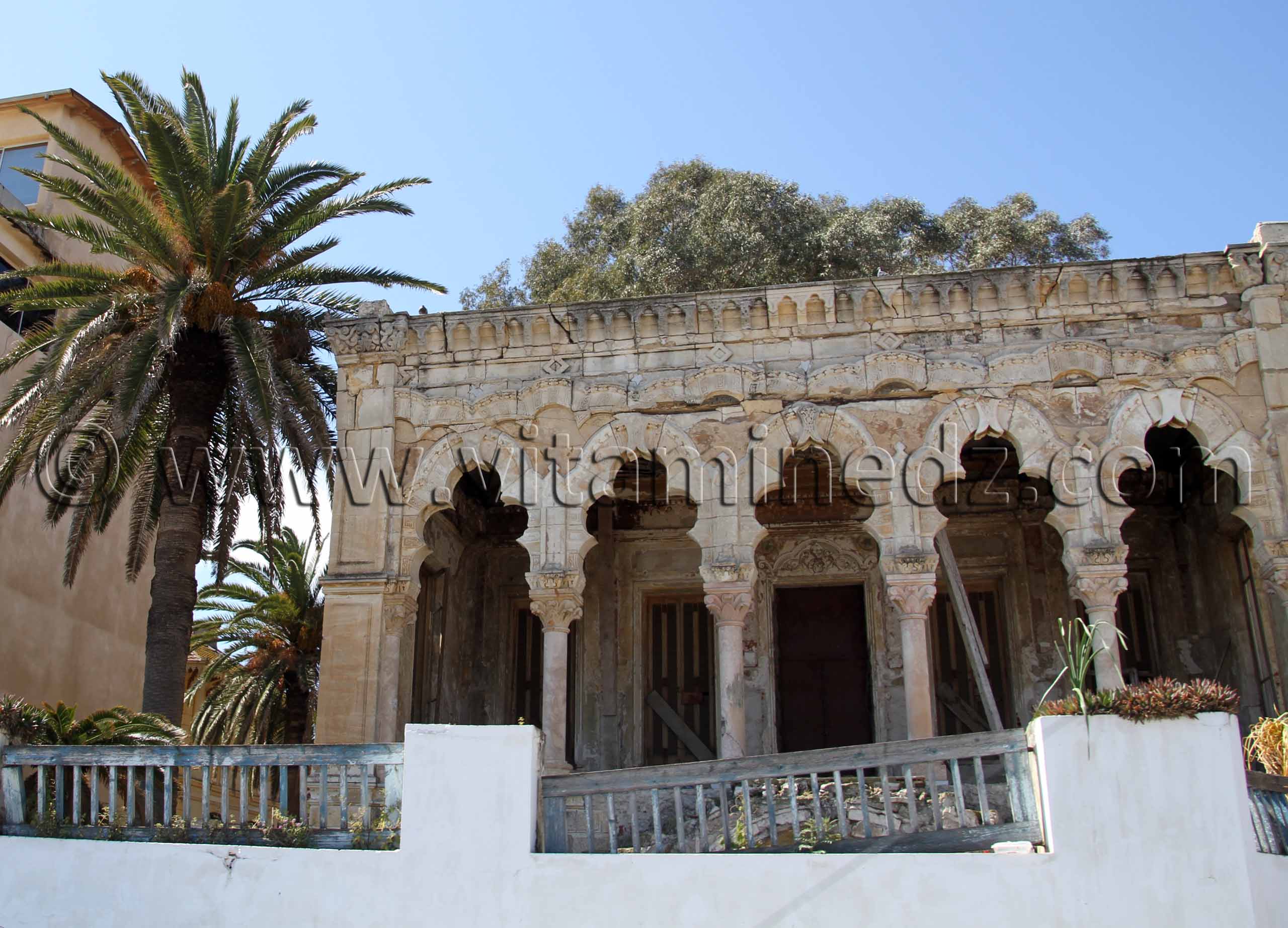 Maison abandonnée d'un style raffiné à Annaba (Bone)
