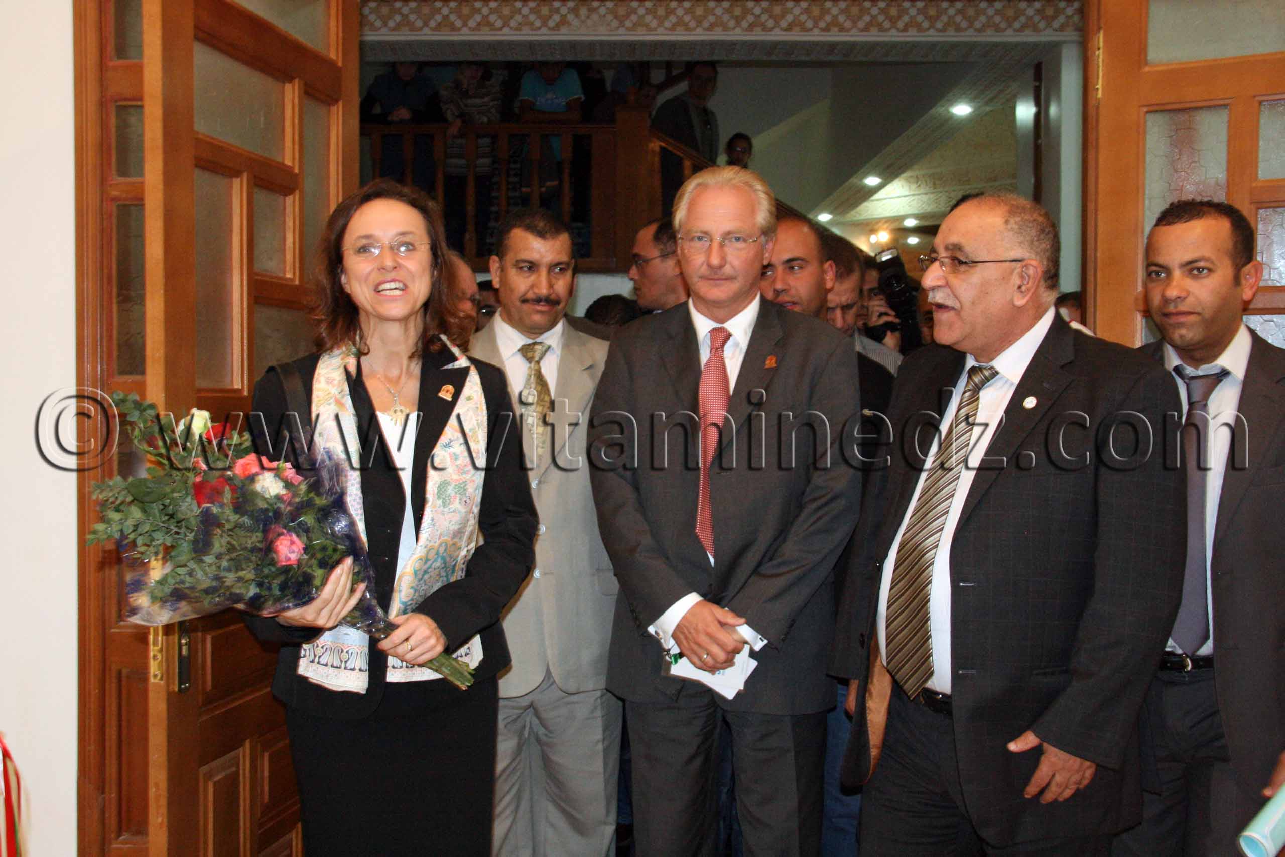 JOURNÉES CULTURELLES AUTRICHIENNES À TLEMCEN (20.10.2011) Exposition de photos sur la minorité musulmane en Autriche, par les photographes Belahouel Moulay Ahmed (Algérie) et Christian Wachter (Autriche) en présence de son excellence Mme Aloisa Wörgetter, ambassadeu