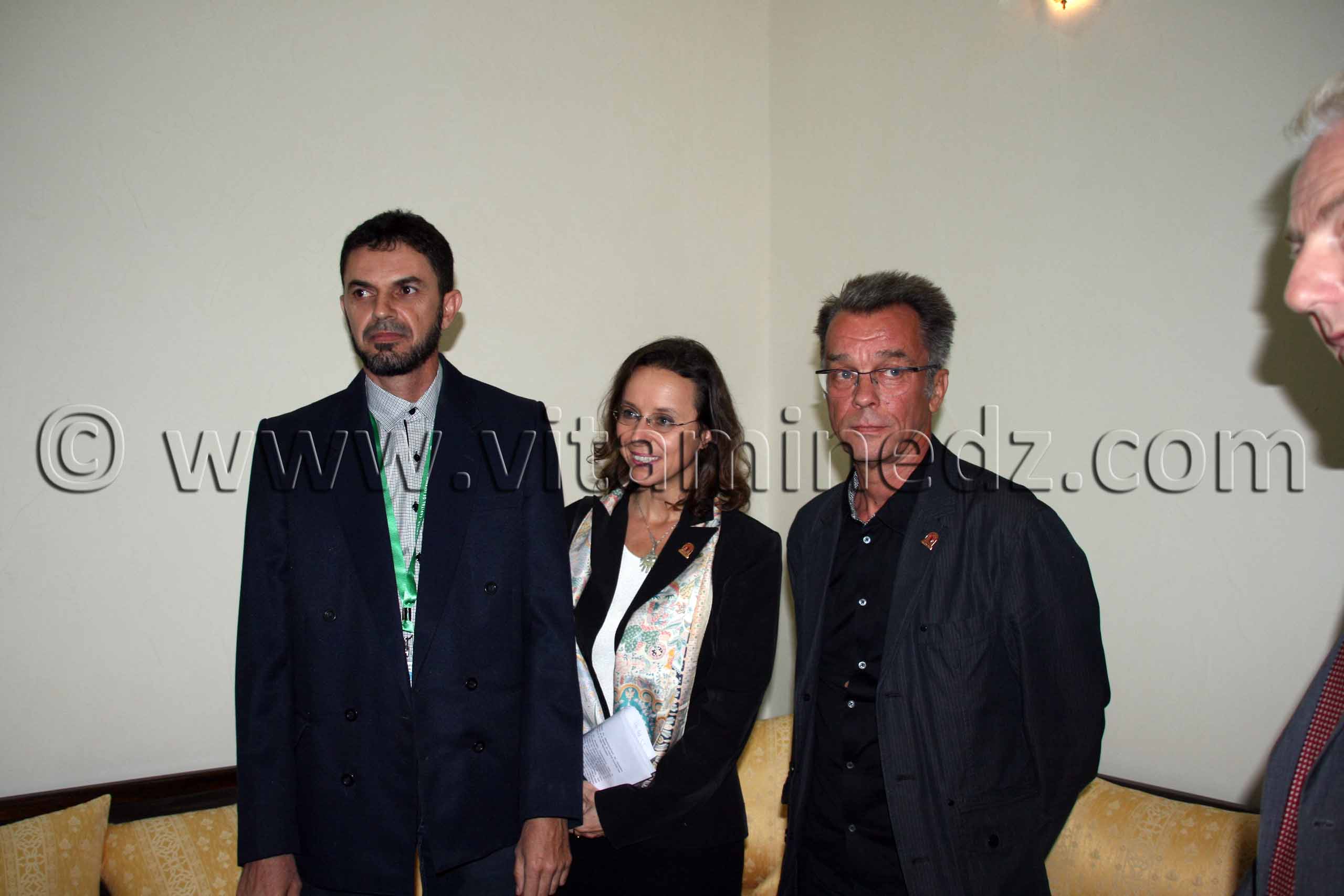 Exposition de photos sur la minorité musulmane en Autriche, par les photographes  Belahouel Moulay Ahmed (Algérie) et Christian Wachter (Autriche) en présence de son excellence Mme Aloisa Wörgetter, ambassadeur d'autriche à Alger
