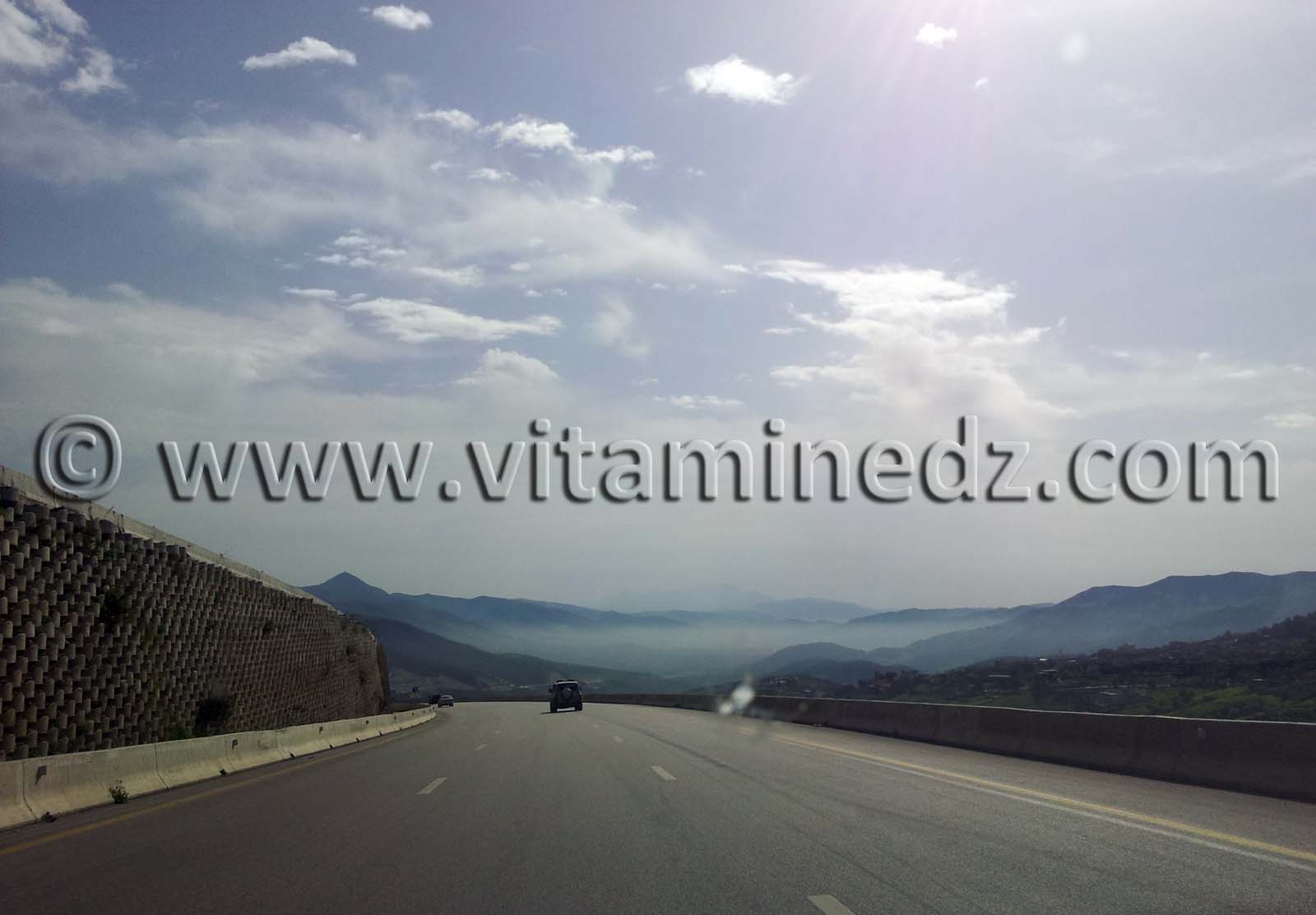 autoroute est ouest Lakhdaria algerie tunnel photo 2013