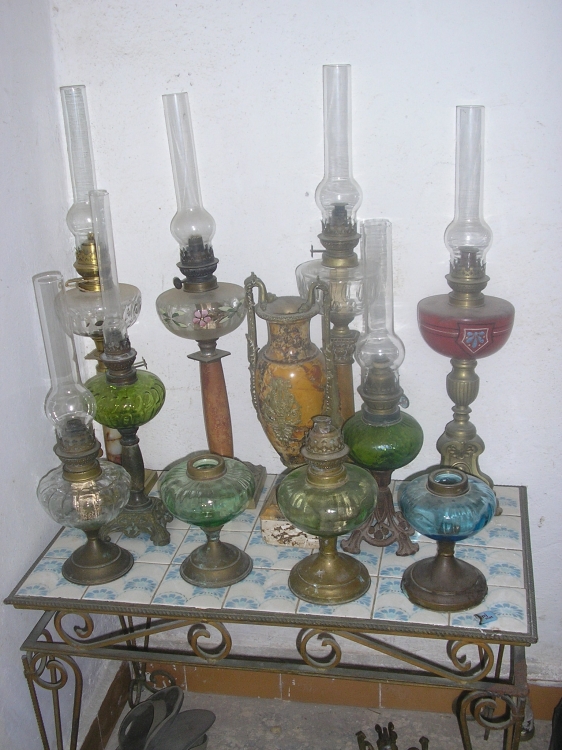 Anciennes lampes à pétrol (Algérie) Lampes