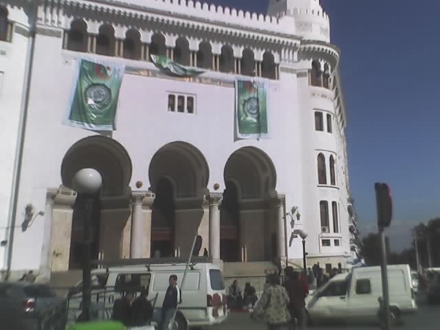 La Grande Poste Bâtiments et institutions