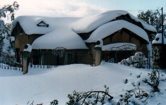 Chalet sous la neige Maisons & jardins