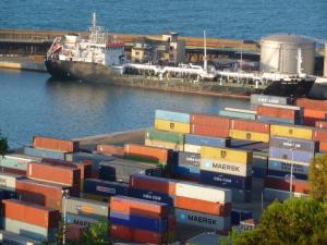 Gros containers et tankers Villes