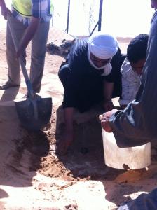 رئيس المجلس الشعبي البلدي لبلدية  برج باجي يشارك في حملة للتشجير