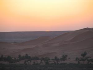 Coucher du soleil... désert Actualité