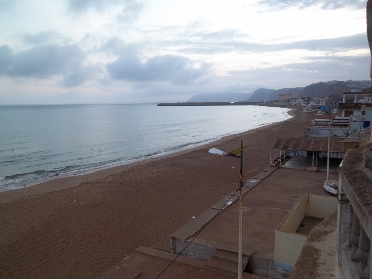 Plage du puits, port et ville Beni saf