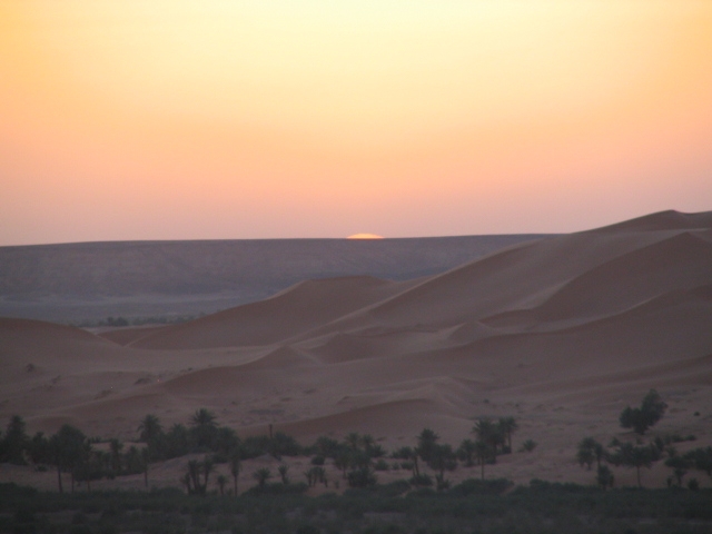 Coucher du soleil... désert Actualité
