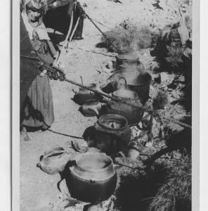 Cuisson du bouillon pour le repas cérémoniel donné à l'occasion de la fête des msamda