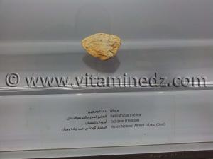 Biface paléolithique inférieur, Ouzidan Tlemcen (Musée Ahmed Zabana - Oran)