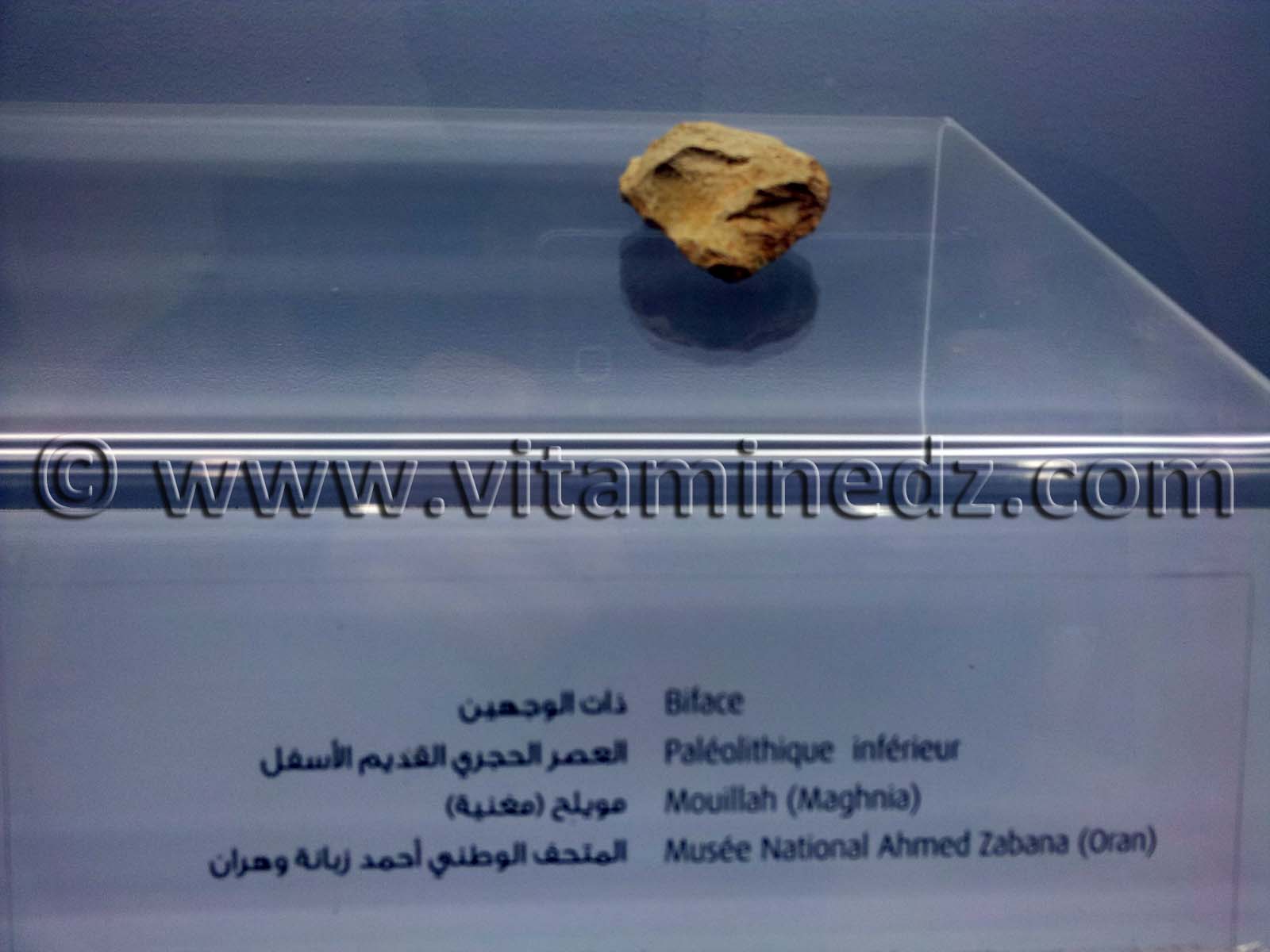 Biface paléolithique inférieur, Mouillah - Maghnia (Musée Ahmed Zabana - Oran)