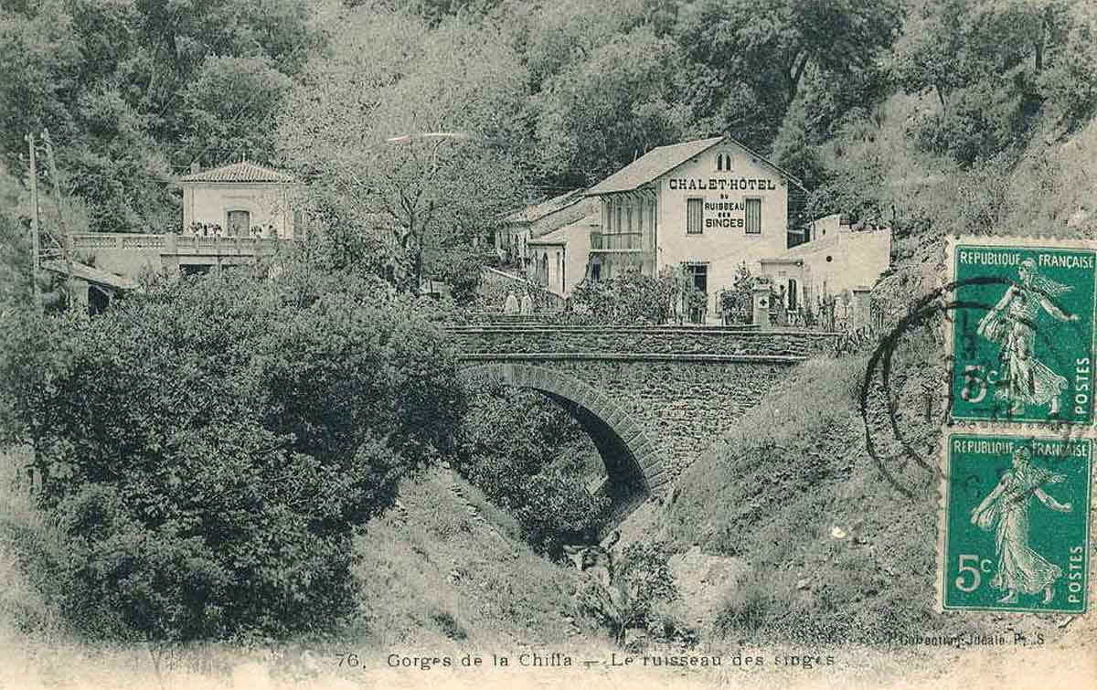 Ruisseau des singes Gorges Chiffa, Chalet Hotel