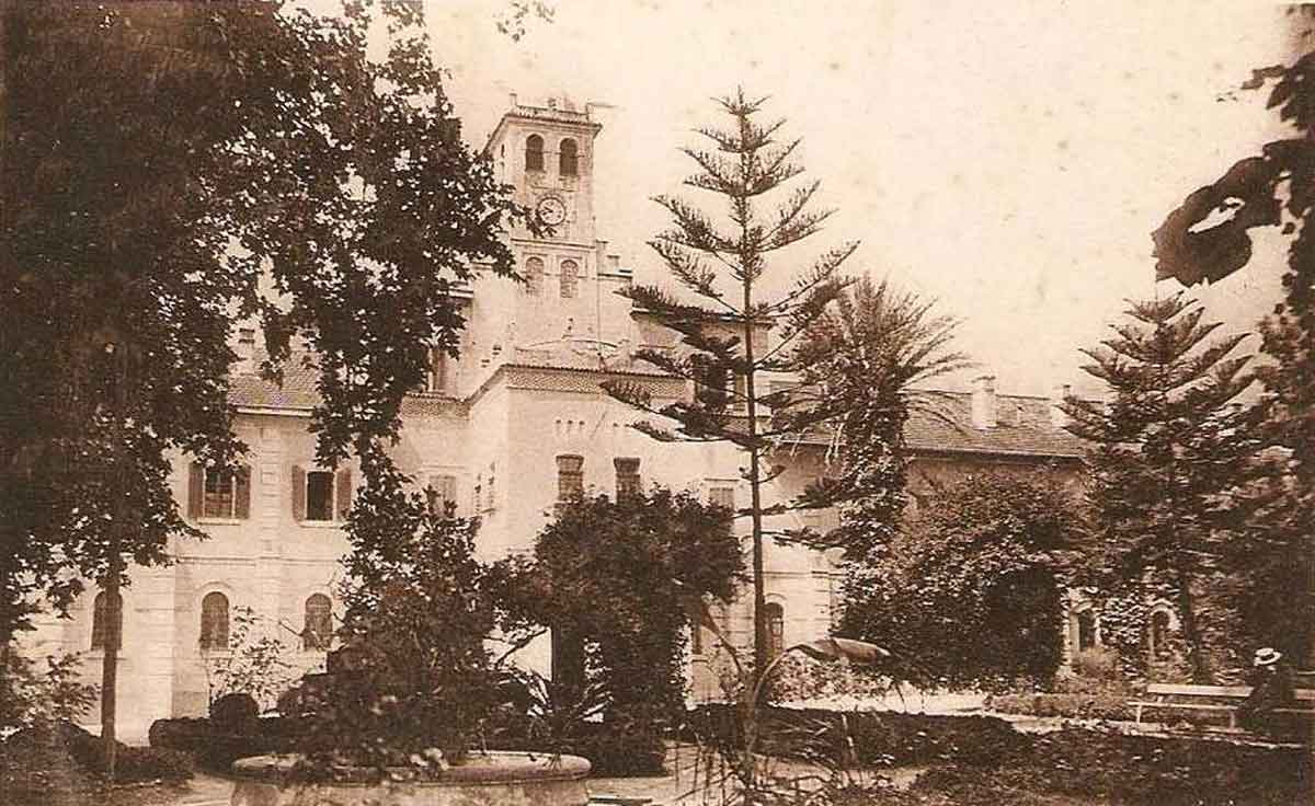 Lycee benAknoun jardin