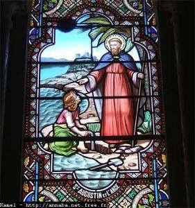 Un vitrail représentant Saint Augustin et l'ange