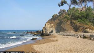 Les rochers sur la plage Chapuis