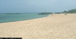 Sur la plage de Messida, El Tarèf