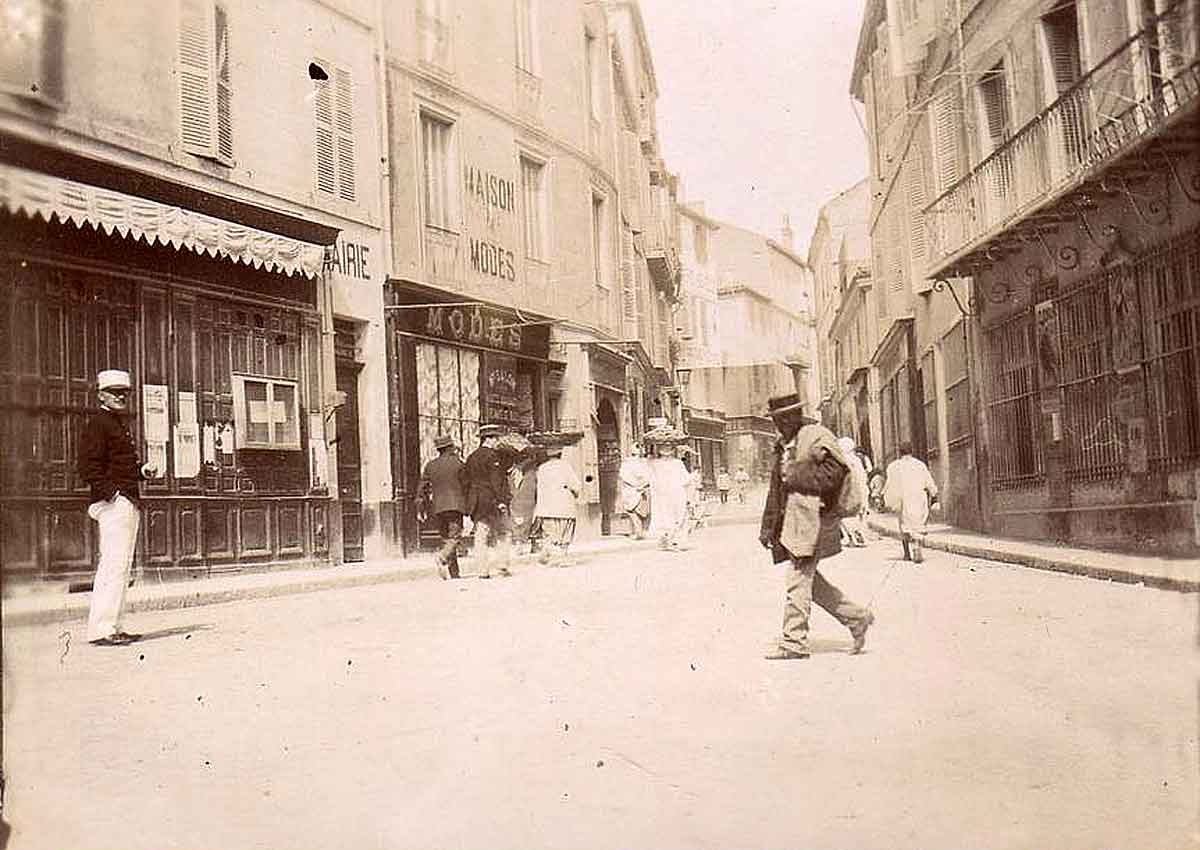 Constantine PlaceOrleans