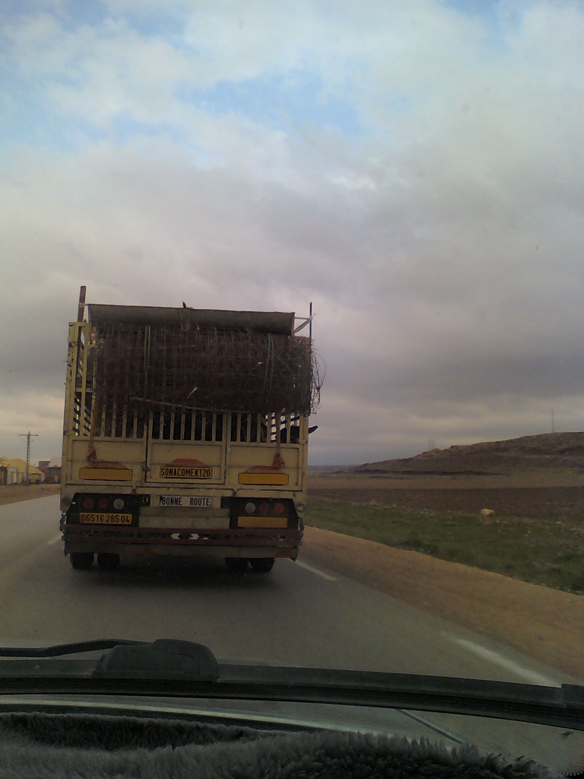 الطريق الرابط بين دوفانة ويابوس