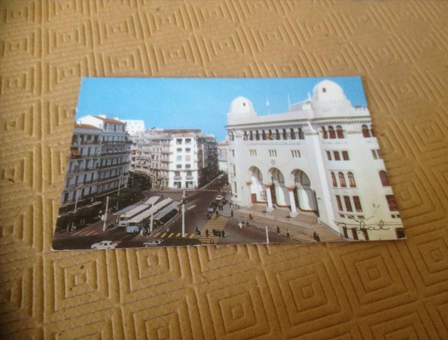CARTE POSTALE ALGER CARREFOUR DE LA GRANDE POSTE  TRES BON ETAT RARE