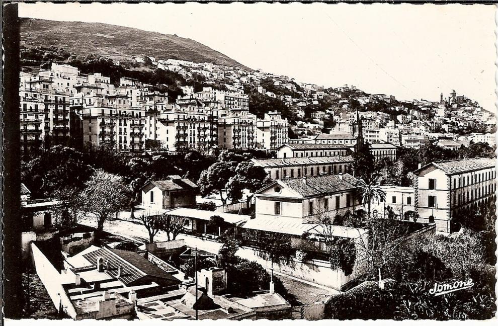 ALGER.             - Hôpital du Dey. Vue partielle de l'Hôpital militaire Maillot (cpsmnoir et blanc)