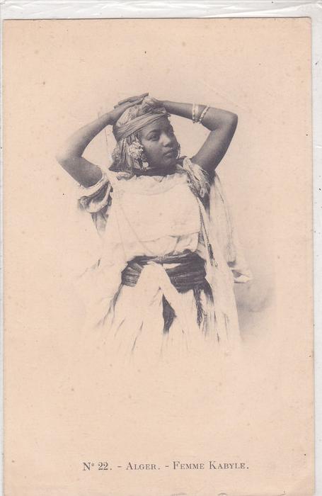 CLICHE PEU COURANT....ALGER......... ....FEMME KABYLE.....A.VOLLENWEIDER PHOTOGRAPHE A ALGER....CARTE PRECURSEUR