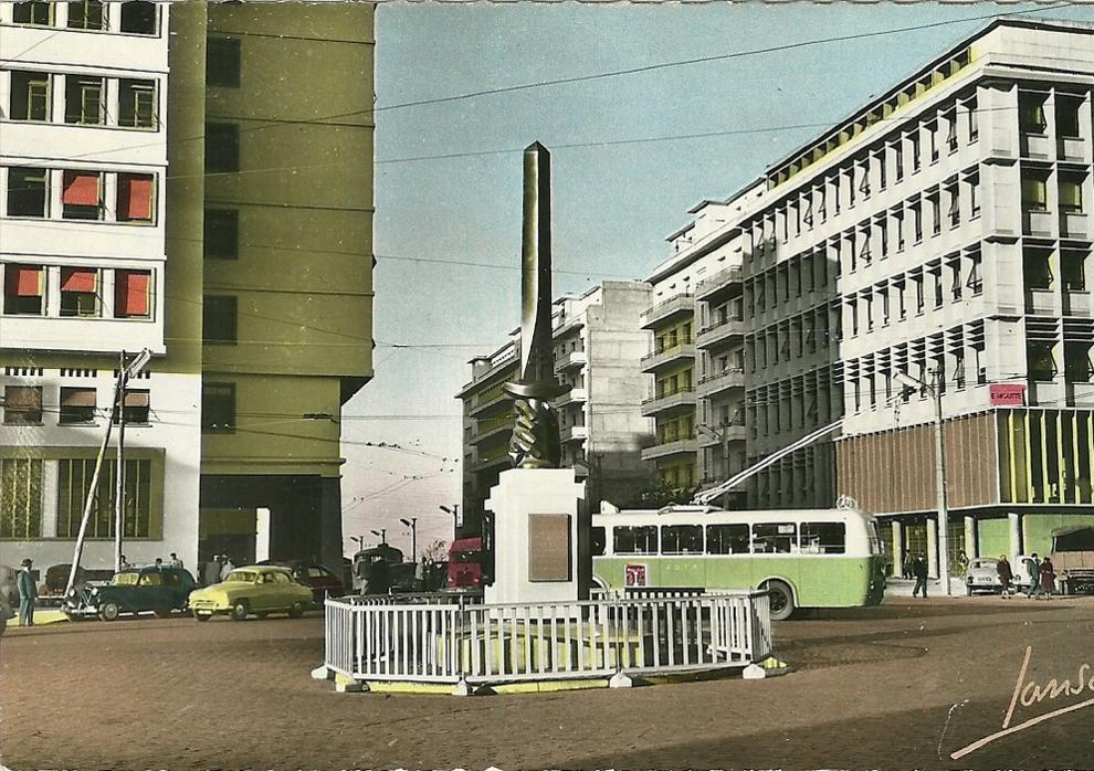 ALGER / LA RUE DU 8 NOVEMBRE