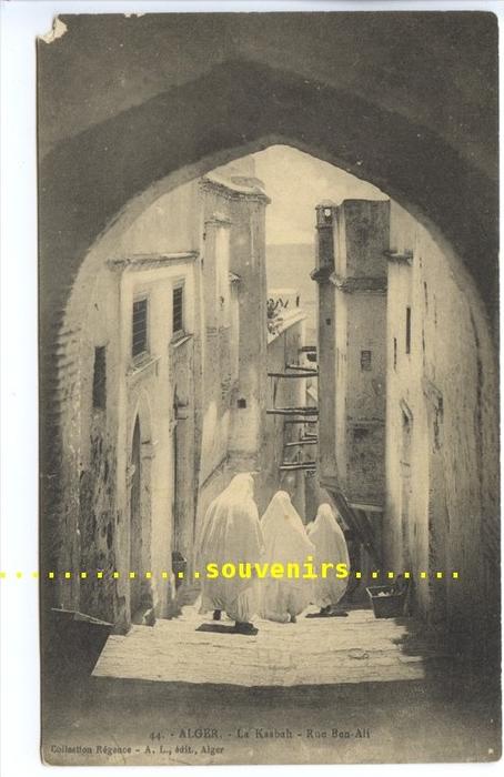 CPA   ALGERIE  ALGER  la Kasbah , rue Ben Ali    ** prix fixe **